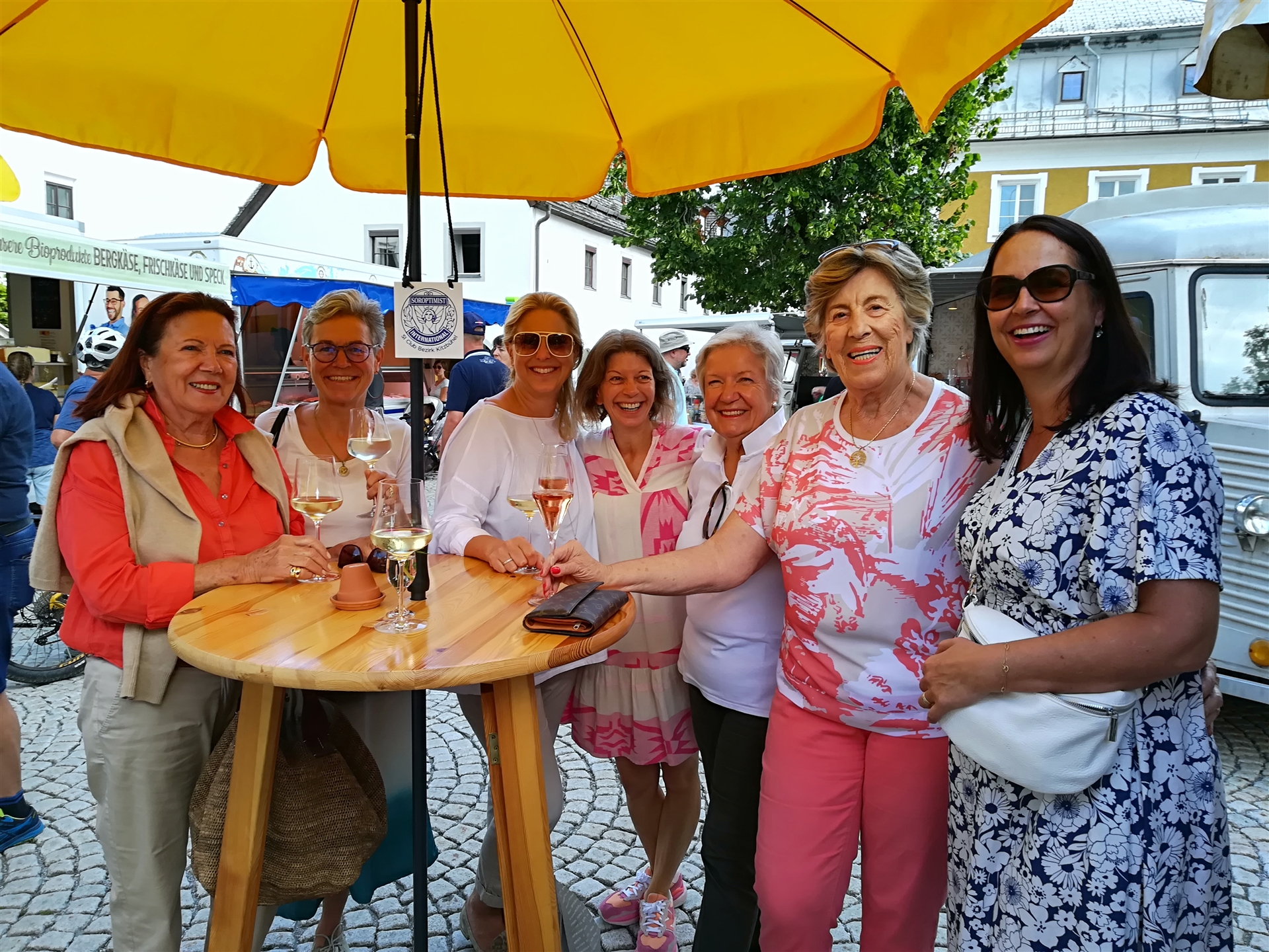 SI Stammtisch am Wochenmarkt